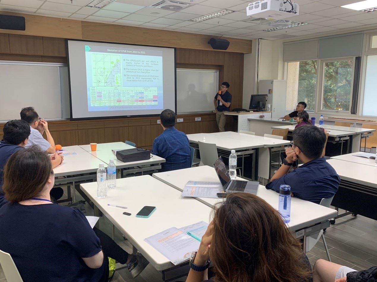 筆者進行研究成果簡報