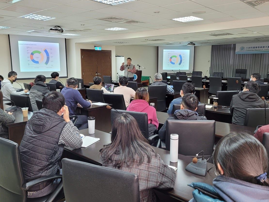 圖2邱祈榮副教授至本所進行專題演講