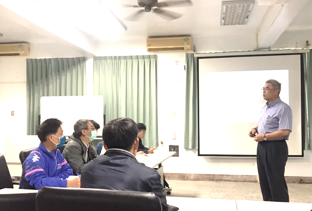 海水中心許晉榮主任簡報本所漁電共生試驗成果