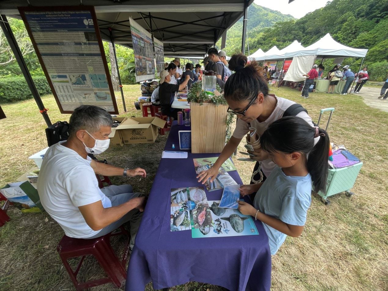 本所以守護海洋及環境保育議題提供闖關活動及宣導品