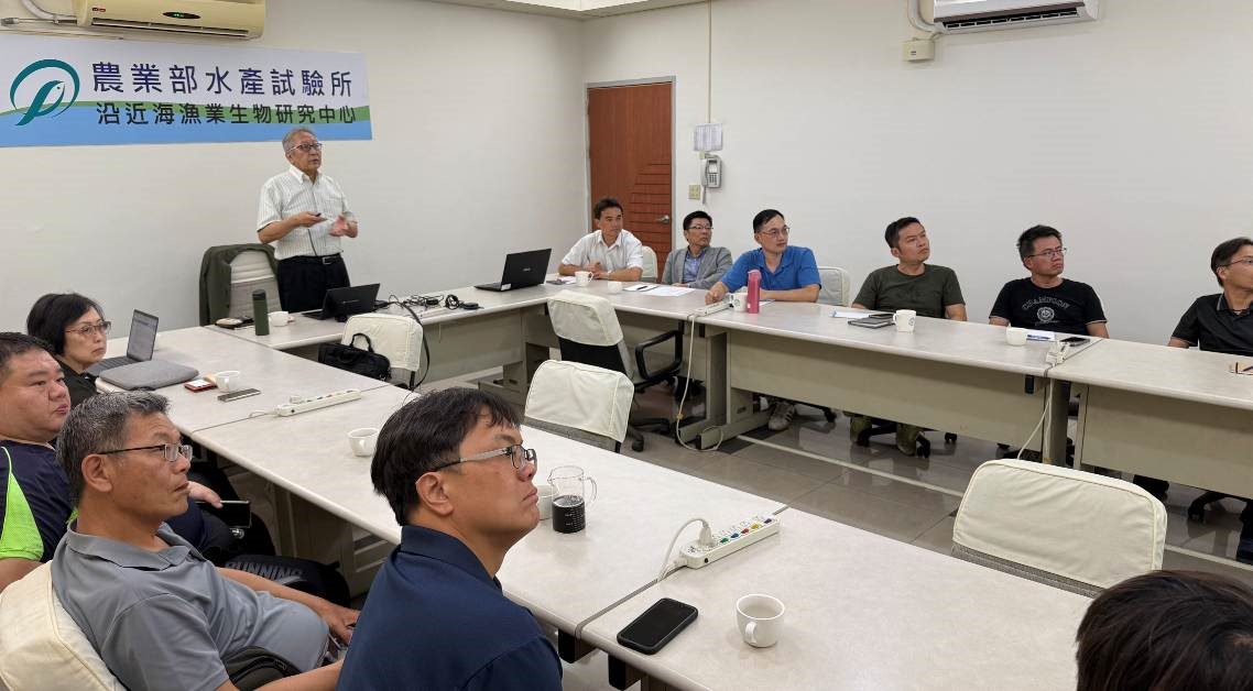 齊藤分別在基隆總所及沿近海漁業生物研究中心進行專題演