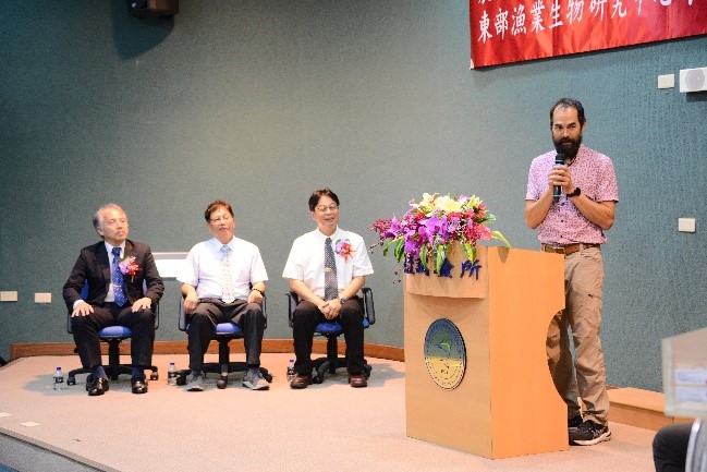 美國維吉尼亞海洋科學院的 Kevin Weng 教授親自出席交接典禮