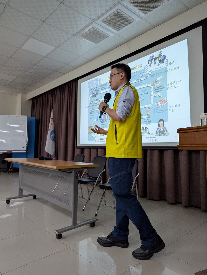 水產加工組張晏瑋副研究員分享食農政策及水試所推動食魚教育經驗與成果